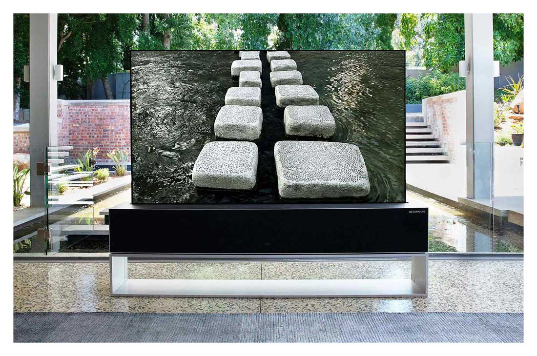 LG 65 collu OLED 4K televizors, Rollable TV, situated in front of the pond of a luxurious house, showing step-stone bridge, OLED65RX9LA, thumbnail 10