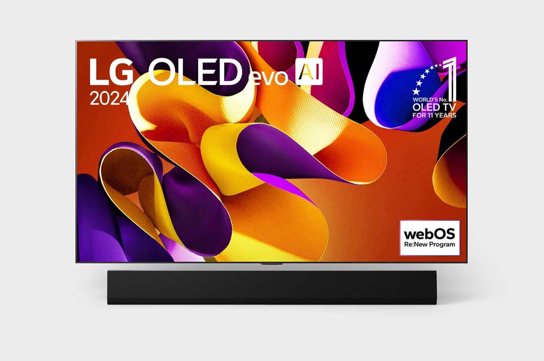 LG 77 collu LG OLED evo AI G4 4K viedtelevizors OLED77G4 WebOS24 2024, Priekšējais skats ar LG OLED evo AI TV, OLED G4, 11 gadu pasaules Nr. 1 OLED TV emblēma un webOS Re:New Program logotips ekrānā, kā arī Soundbar apakšā, OLED77G42LW