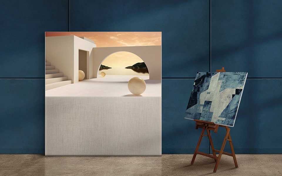 LG OLED Easel ir televizors, kas izskatās kā mākslas darbs galerijā