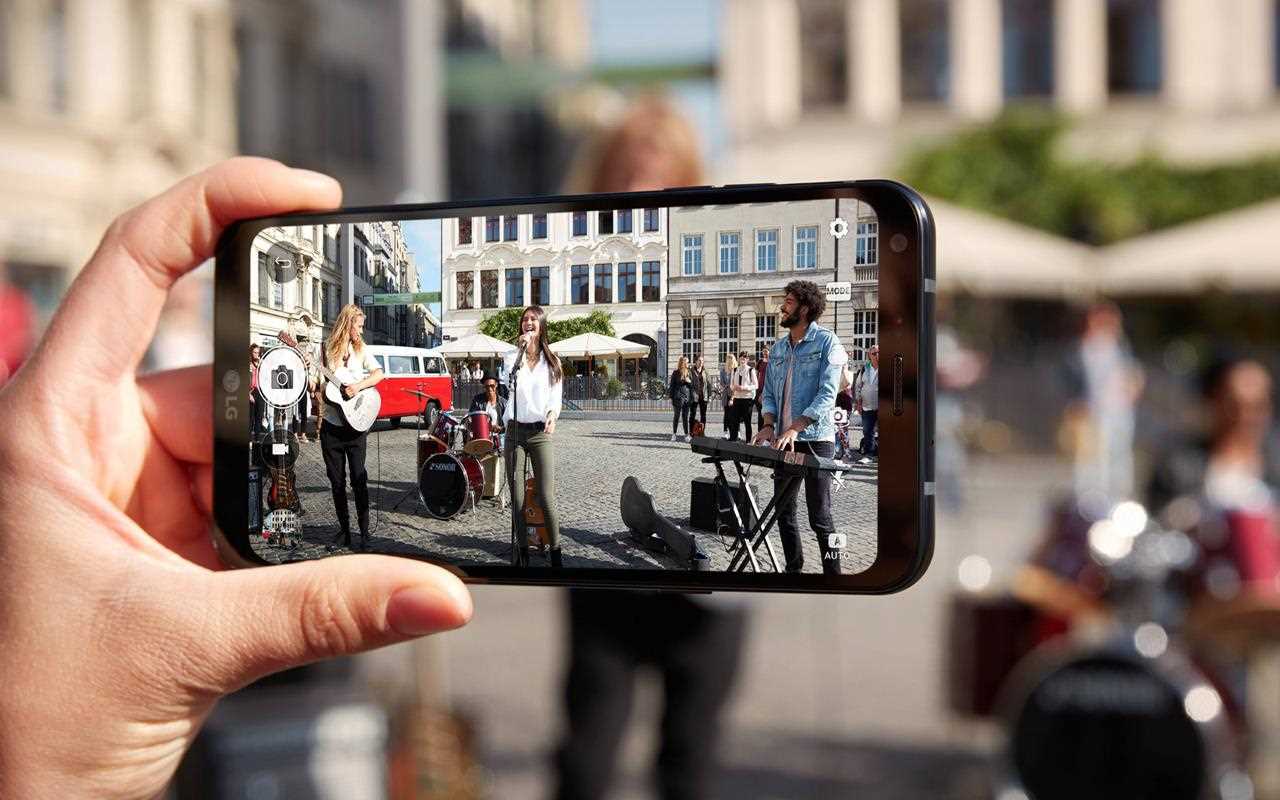 ar_lv-old-phone-1.jpg
