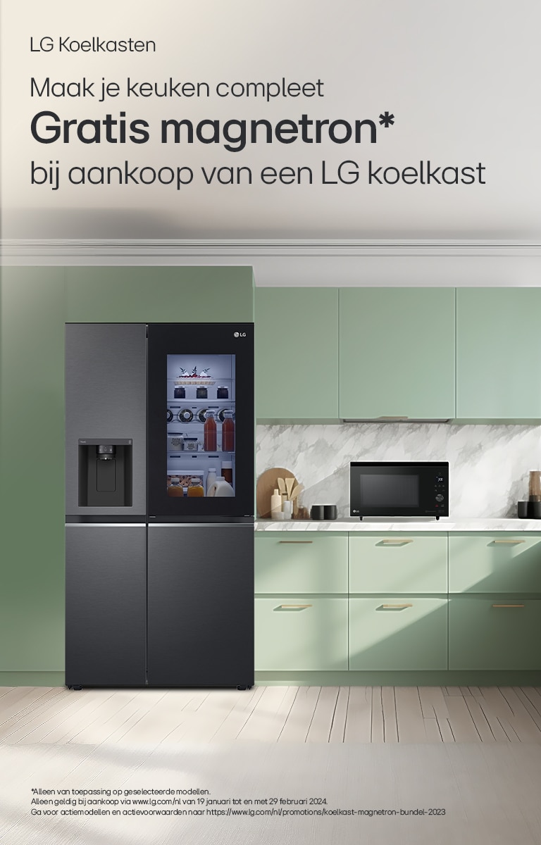 LG Amerikaanse koelkast en magnetron in een groen getinte keuken