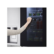 LG 635L inhoud | InstaView™ Door-in-Door™ | DoorCooling+™ | Water- en ijsdispenser met UVnano™ | Craft Ice™ | Total No Frost | Inverter Linear Compressor, instaview licht aan hand, GSXV90BSDE, thumbnail 12