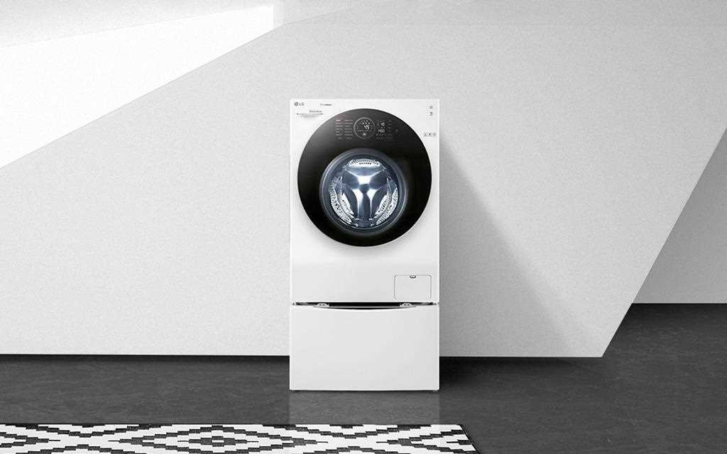 The LG SIGNATURE Washing Machine is the essence of minimalism; and commands attention in the centre of the room | More at LG MAGAZINE