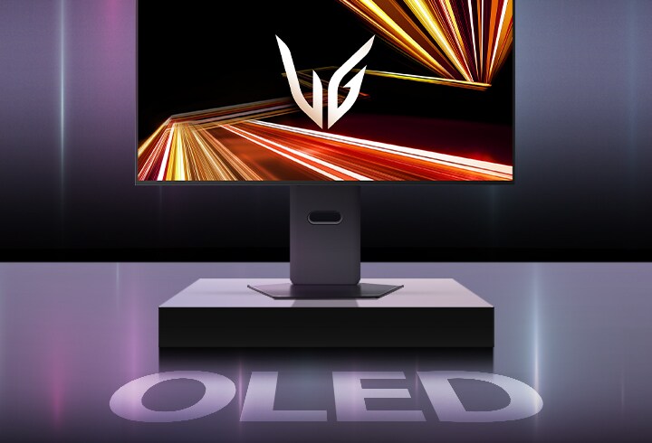 "Visning forfra av UltraGear™ OLED 32GX850A spillskjerm.	"	