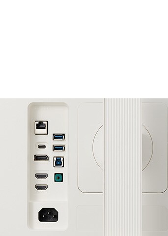 USB Type-C, RJ45 og forskjellige porter.