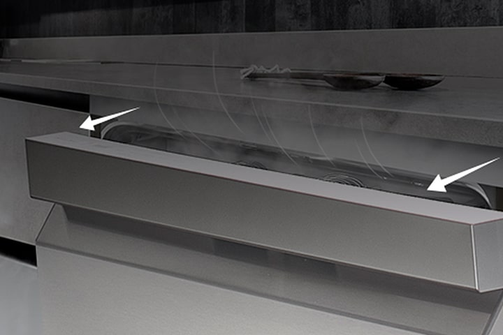 Døren til oppvaskmaskinen åpnes automatisk etter syklusen er fullført for å tørke oppvasken naturlig. 