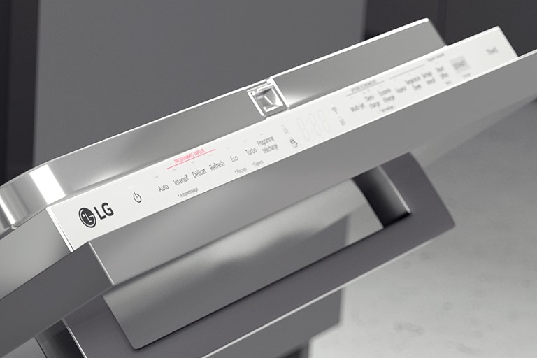 Minimalistisk design via det slanke toppkontrollpanelet.