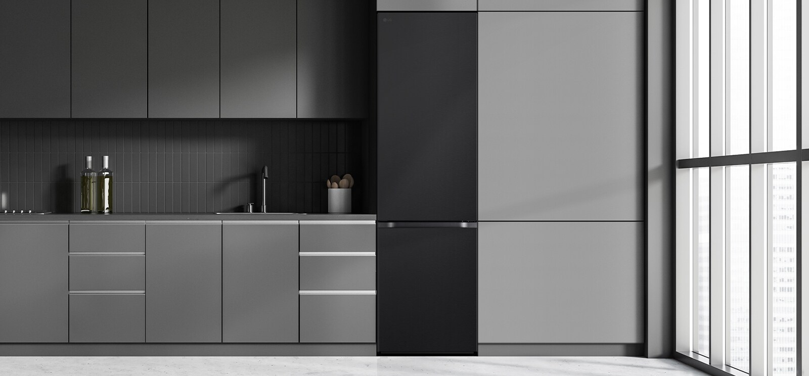 Moderne kjøkken med et kjøleskap som passer inn blant skapene og ser ut som en innebygget modell.