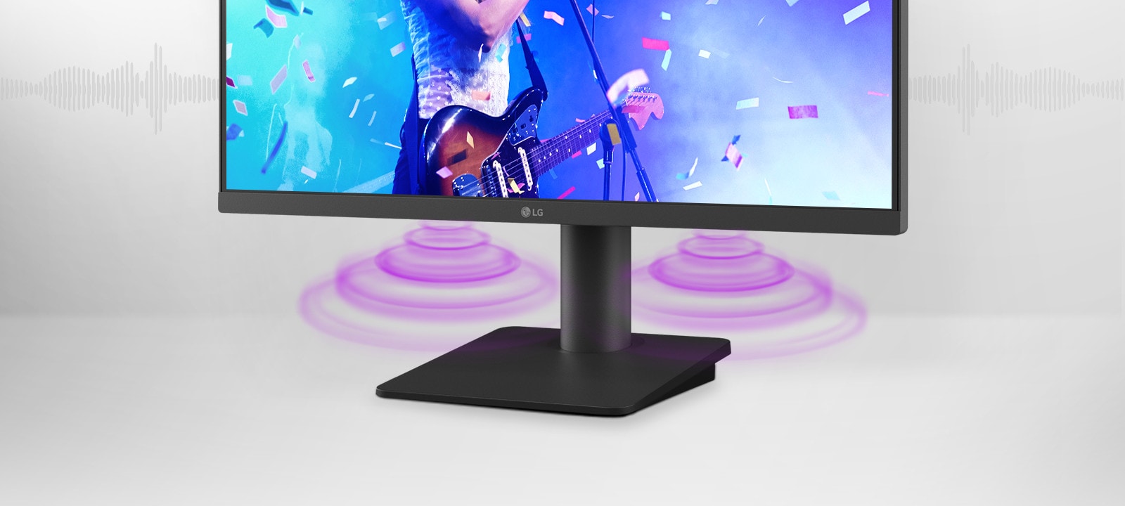 Skjermen støtter innebygde høyttalere som sparer plass på skrivebordet og gir en oppslukende lydopplevelse.