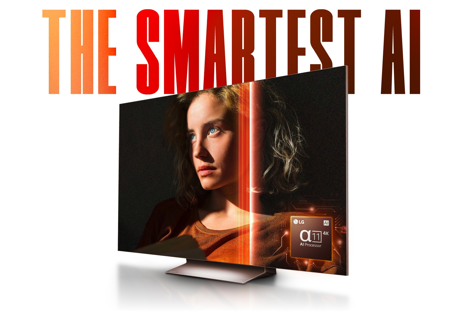 Ordene «DEN SMARTESTE AI-EN» i et rødt gradientmønster er over en LG TV som viser en kvinnes ansikt. Røde neonlys sporer omrisset av kvinnen og passerer over skjermen, noe som resulterer i et lysere bilde. En LG alpha 11 AI-prosessorgrafikk er nederst til høyre.