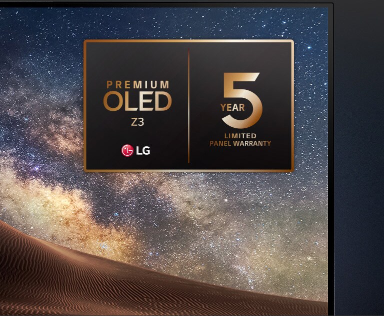 Et bilde av nordlyset vises på en LG OLED TV. Det øverste hjørnet av TV-en vises mot en sort bakgrunn, hvor en himmel-lignende gradient fortsetter. Logoen for 5-års panelgaranti vises også på TV-skjermen.