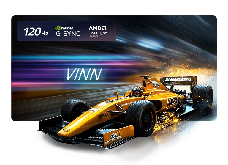 LG OLED evo AI G6 for uovertruffen spillopplevelse i 4K 120Hz viser et høyhastighets racingspill med en gul bil med åpne hjul i bevegelse, fet «WIN»-tekst på skjermen og NVIDIA G-SYNC- og AMD FreeSync Premium-logoer øverst. 