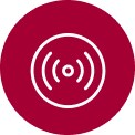 LG OLED evo AI G6 med Clear Motion viser en spillscene hvor en karakter går mot et slott under en stor måne, med HGiG og VESA CERTIFIED ClearMR-tekst på skjermen som fremhever jevn og klar bevegelse.