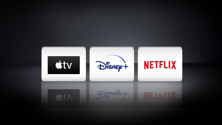 Apple TV-logoen, Disney+-logoen og Netflix-logoen er ordnet vannrett mot den svarte bakgrunnen.