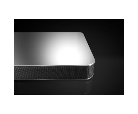 LG Med LG SoundPlate™ får du en bedre lydopplevelse fra flatskjerm-TV-en i en diskré og slank design. På bare 35 mm får du en fyldig og dyp 4.1-lyd med doble innebygde subwoofere. , LAB540, thumbnail 5