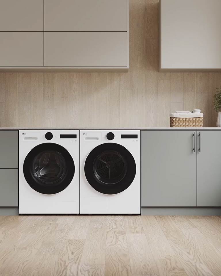 Video av zooming inn i LG tørketrommel på vaskerommet med LG vaskemaskin.