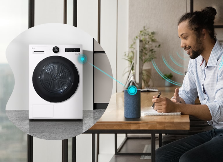 En kvinne som styrer LG-tørketrommelen med stemmeassistent.