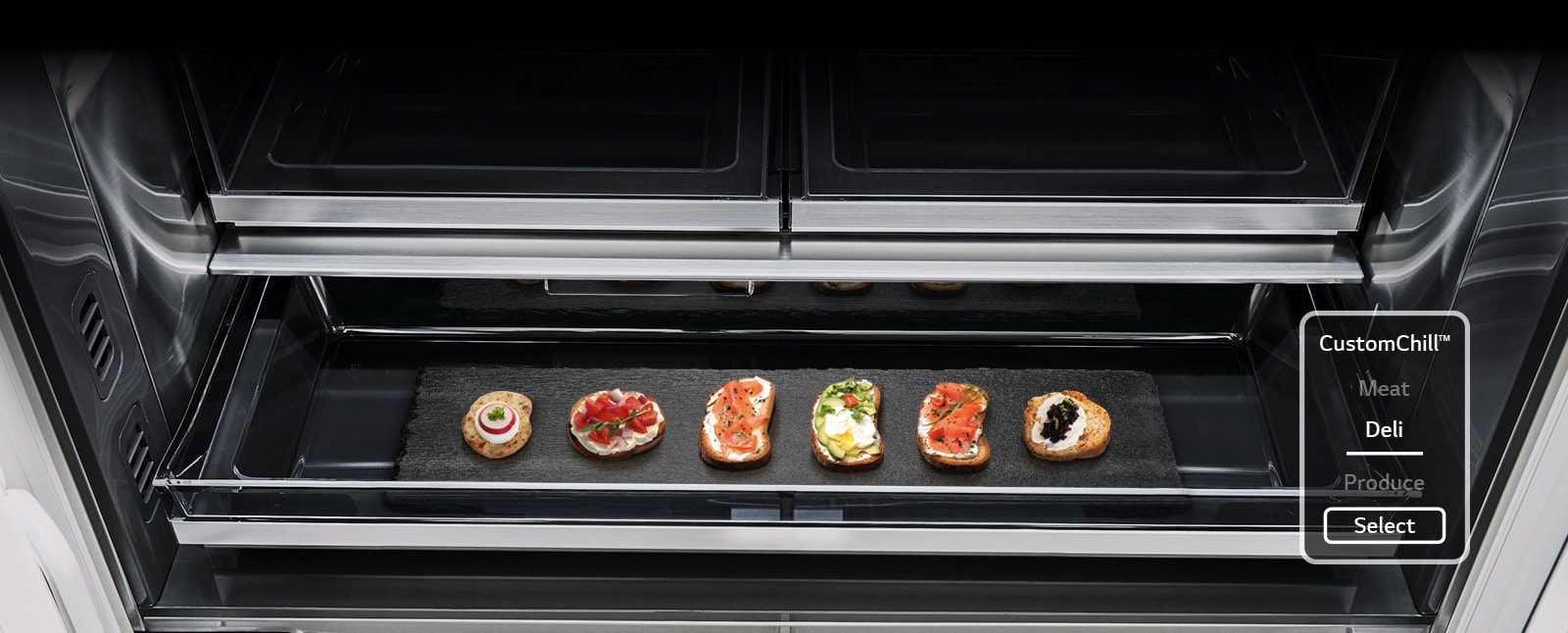 Mange typer mat oppbevares i Custom Chill-matskapet inne i LG SIGNATURE-kjøleskapet.