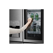 LG SIGNATURE - 643L InstaView Door in Door™ French Door (Noble Steel) - Energiklasse F, Vann/isdispenser med vanntilkobling og Smart Diagnosis™ med Wi-Fi, LG SIGNATURE 31 cu. ft. Smart wi-fi Enabled InstaView™ Door-in-Door® Refrigerator, Turn on the home bar interior light by knock on. Check the food in the home bar without opening the door., LUPXS3186N, LSR100, thumbnail 4