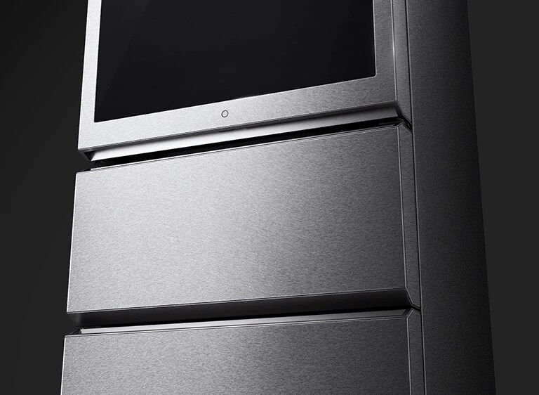 Nærbilde av LG SIGNATURE-vinskapets teksturerte ståloverflate.