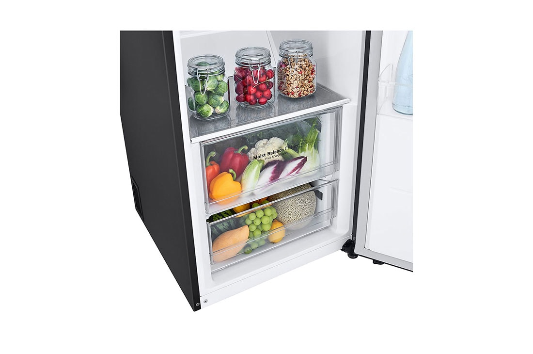 LG 386L Frittstående kjøleskap (Matte Black) - Energiklasse D, Door Cooling™, LINEARCooling™, Moist Balance Crisper™, drawer view with food stored, GLT51MCGSF, thumbnail 5