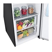 LG 386L Frittstående kjøleskap (Matte Black) - Energiklasse D, Door Cooling™, LINEARCooling™, Moist Balance Crisper™, drawer view with food stored, GLT51MCGSF, thumbnail 5