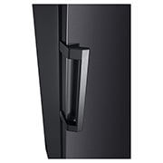 LG 386L Frittstående kjøleskap (Matte Black) - Energiklasse D, Door Cooling™, LINEARCooling™, Moist Balance Crisper™, display view, GLT51MCGSF, thumbnail 6