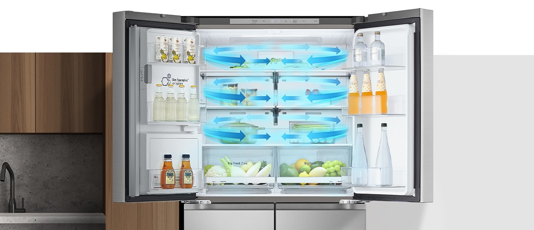 Innsiden av kjøleskapet fylt med ingredienser, vises blå piler, som betyr kaldt, nedenfor, på begge sider og i hele bildet.