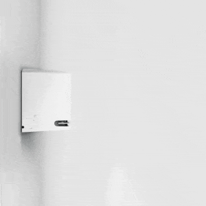 Animasjon av LG-klimaanlegg som demonstrerer AI Air-funksjonen, og justerer luftstrømmen automatisk for å gi brukeren komfort.