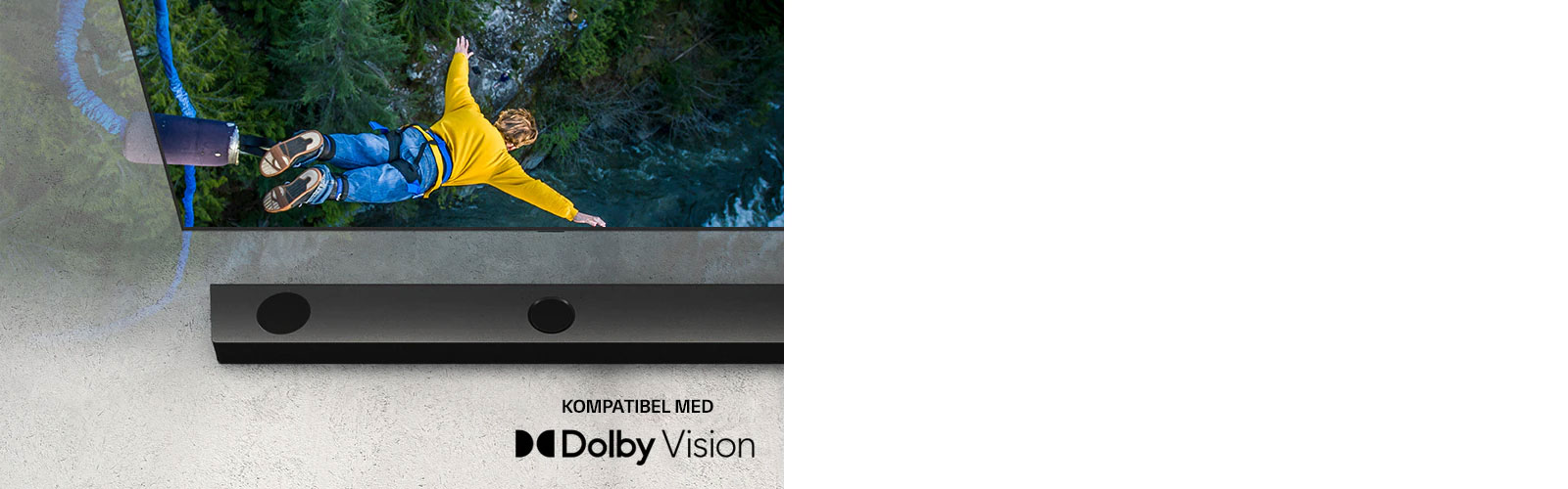 LG-TV-en viser en person som hopper strikk, og LG-lydplanken er plassert  under TV-en.