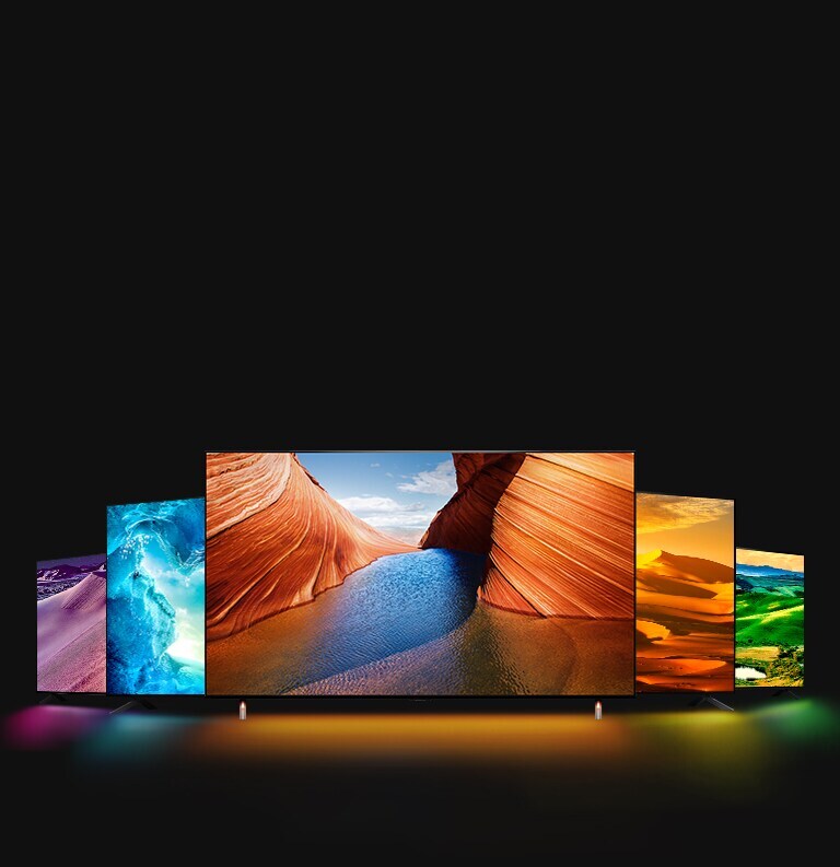 Med QNED 99 i midten vises hele QNED-serien til venstre og høyre.