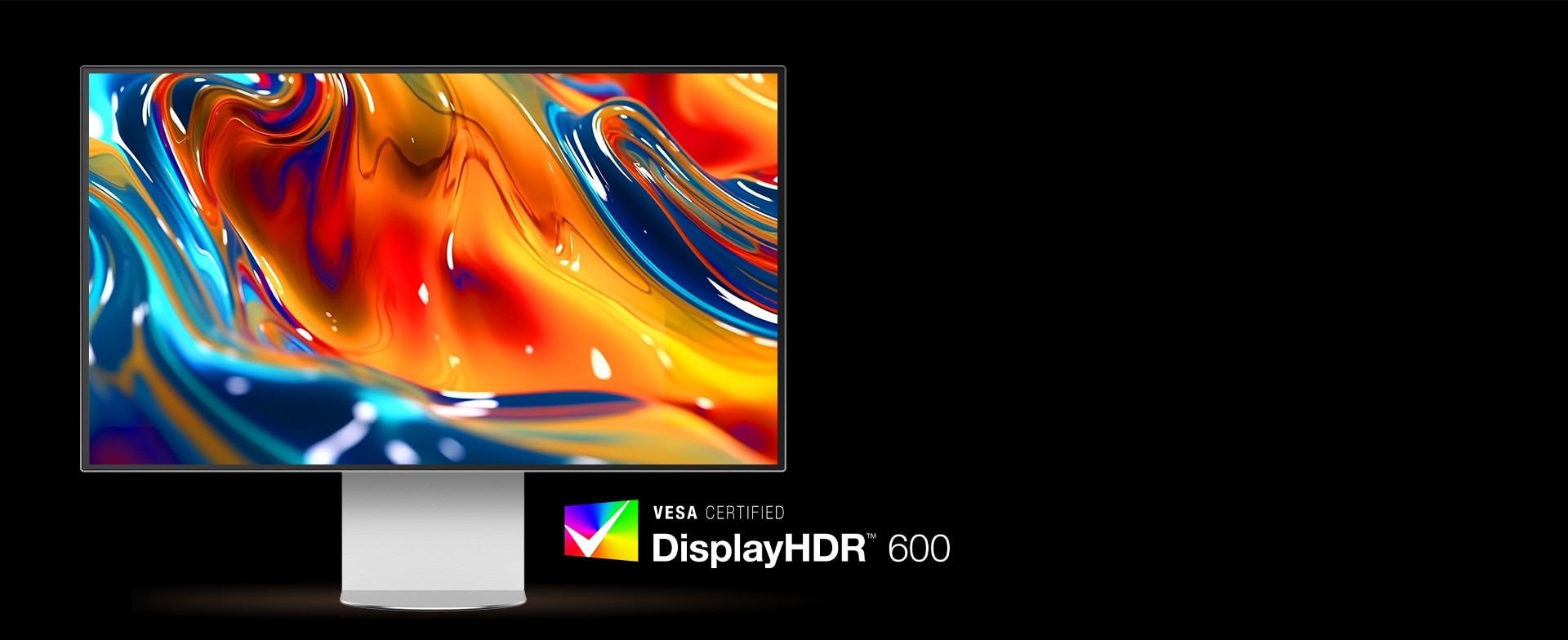 Vedere frontală a monitorului UltraFine, cu imaginea colorată, arătând cum culoarea este afișată cu acuratețe. Sub sigla VESA CERTIFIED DisplayHDR™ 600.