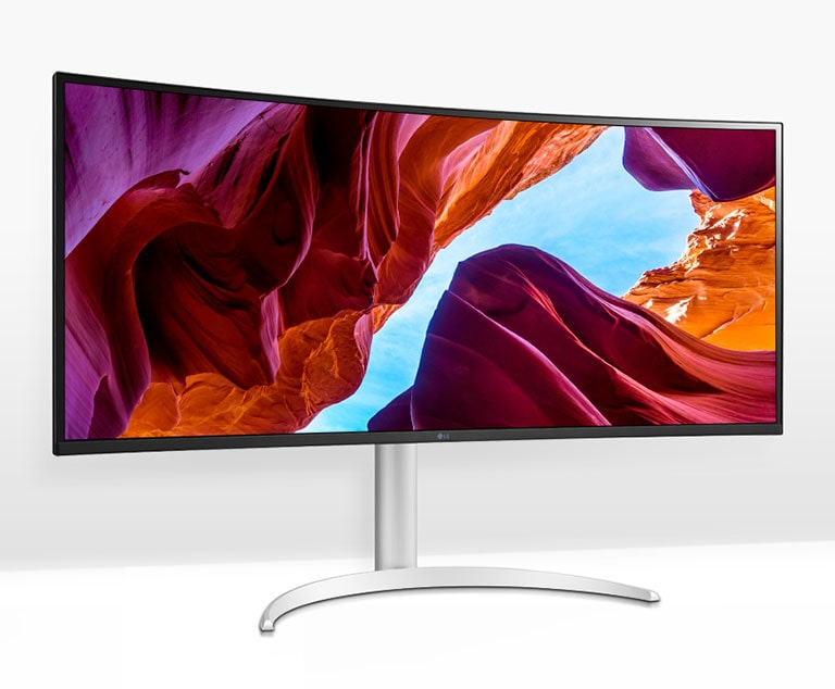 LG IPS™-skjerm støtter et stort fargespekter, 95 % av DCI-P3(typ.)-fargeområdet, og byr på enestående farge og lysstyrke ved hjelp av HDR10.