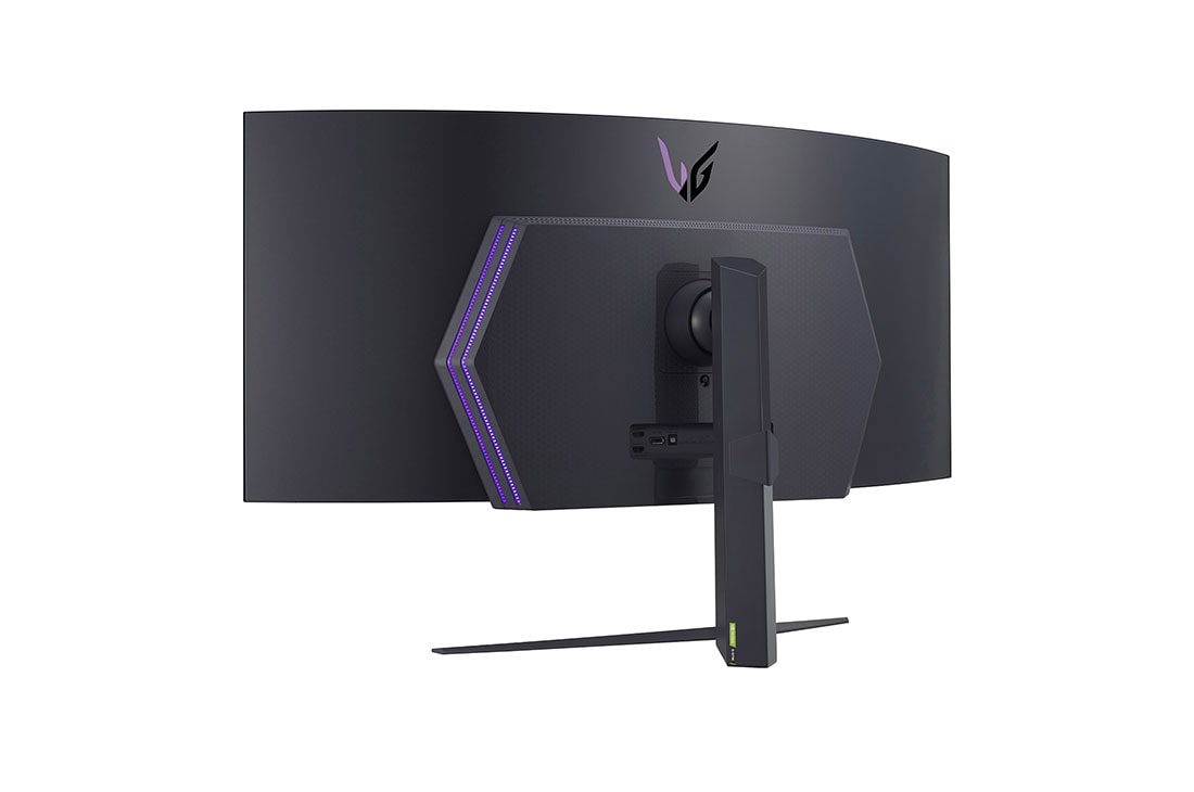 LG 45'' UltraGear™ 21:9 WQHD kurvet <br>OLED-skjerm med blendefri og lavrefleks og 240 Hz, visning bakfra i perspektiv med lys på, 45GR95QE-B, thumbnail 9