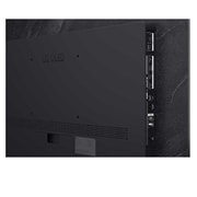 LG 55'' OLED evo AI C5 4K Smart TV 2025, LG AI Magic Remote foran en LG TV-skjerm. På skjermen vises en personlig hilsen fra LG AI med tilpassede nøkkelord basert på brukerens søke- og seerhistorikk. Ved siden av fjernkontrollen er et ikon o, OLED55C54LA, thumbnail 14