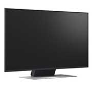 LG 50'' QNED AI QNED87 4K Smart TV 2025, På en LG QNED TV-skjerm er webOS 25 hjemmeside fylt med apper og underholdningsinnhold. Ved siden av TV-en er LG Al Magic Remote, AI-knappen er fremhevet som det blir ved aktivering via brukerens stem, 50QNED87A6D, thumbnail 11