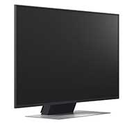 LG 50'' QNED AI QNED87 4K Smart TV 2025, LG AI Magic Remote er i forgrunnen. AI-knappens ikon er fremhevet. I bakgrunnen ses LG webOS UI. Muspekeren viser at fjernkontrollen er i bruk. Teksten forklarer hvordan fjernkontrollens funksjoner og, 50QNED87A6D, thumbnail 13