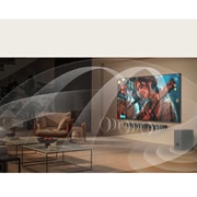 LG 75'' UHD AI UA75 4K Smart TV 2025, Sci-fi-innhold spilles av på en LG TV-skjerm. På skjermen vises grensesnittet for AI Chatbot. Brukeren sendte melding til chatbot om at skjermen er for mørk. Chatbot tilbød løsninger på problemet. Hel, 75UA75006LA, thumbnail 13