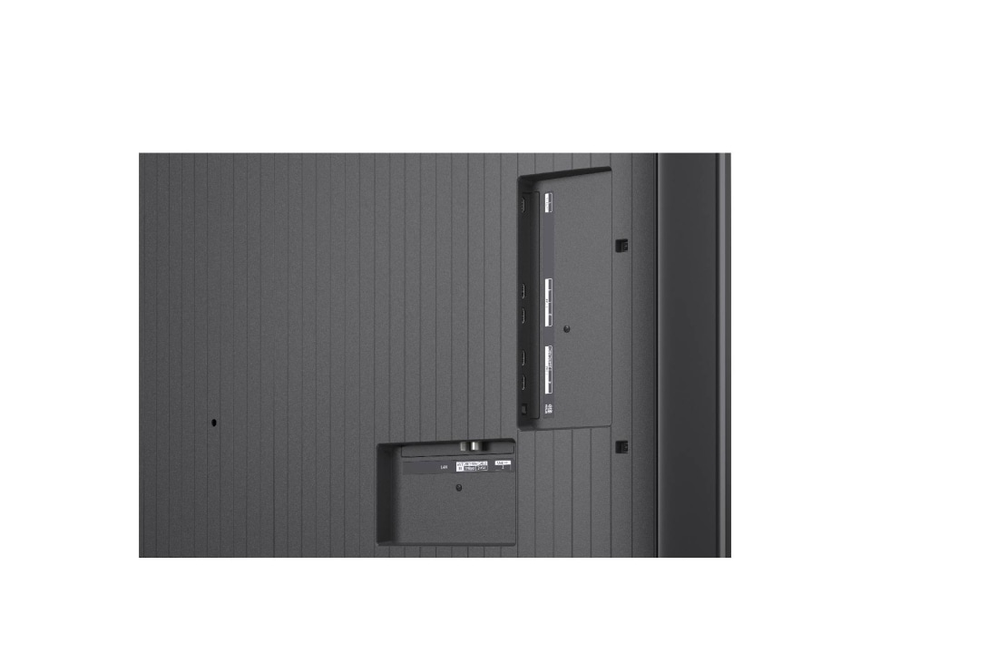 LG  LG 85'' QNED evo MiniLED QNED93 4K AI TV - 2026, LG QNED evo AI QNED90 Mini LED ultrastor TV er veggmontert i et moderne oppholdsrom og viser en storstilt astronautscene på en bred skjerm som visuelt fyller rommet og skaper en sterk kinofølelse., 85QNED93B6A, thumbnail 14