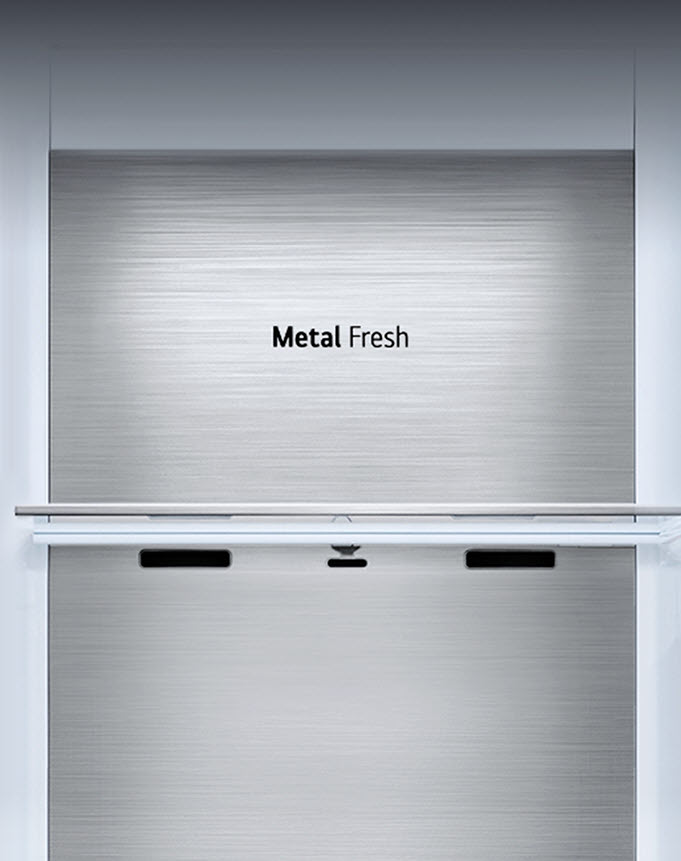 The front view of the metallic Metal Fresh panel with the "Metal Fresh" logo showing. 