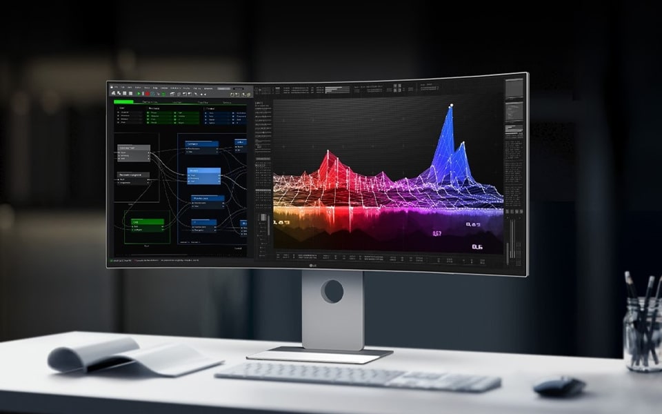 Front view of LG's curved monitor