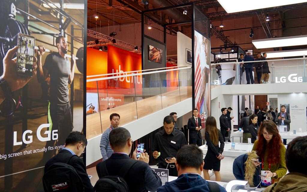 A full view of the lg g6 booth at mwc 2017 barcelona