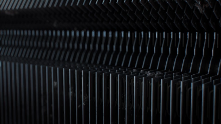 Aerul condiționat LG cu funcția Freeze Cleaning îngheață, topește și usucă pentru a elimina murdăria și germenii