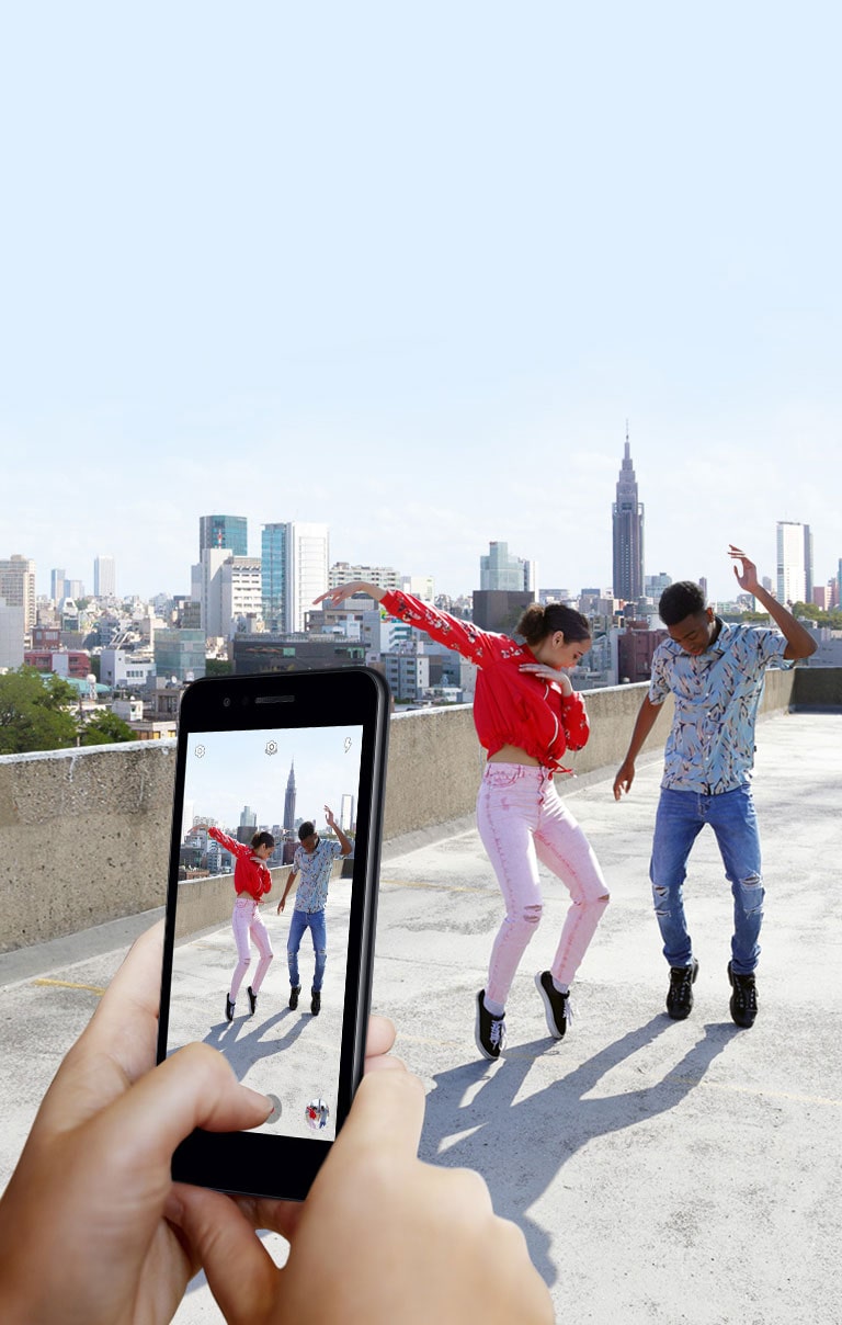 Cameră posterioară de 8 MP<br>2