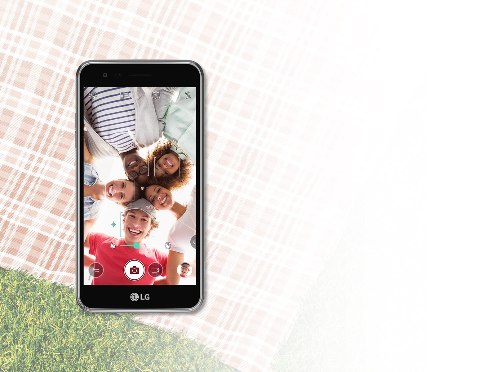 Selfie cu Auto Shot 5MP<br>1