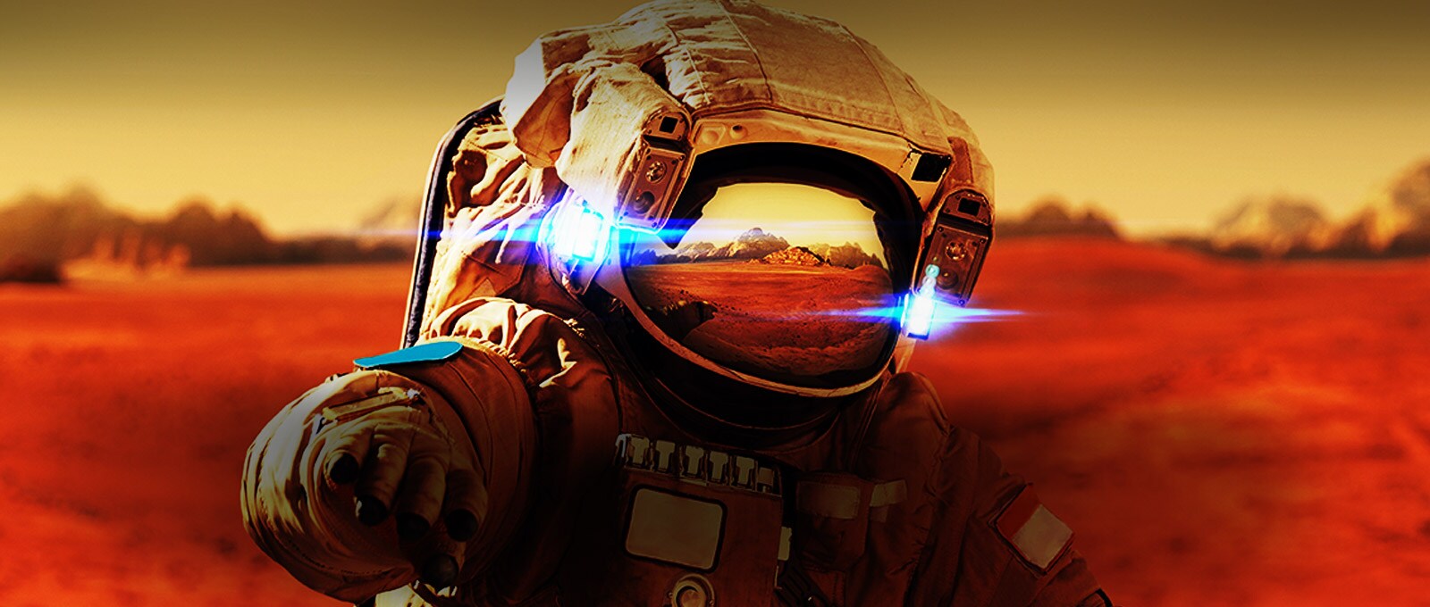 Prim-plan apropiat al profilului unui astronaut, pe fundal roșu.