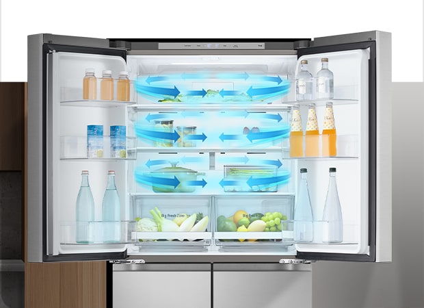 Interiorul frigiderului este plin cu ingrediente proaspete. 