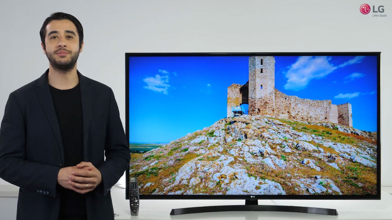 UK6470-Bg_03_2BthE_D