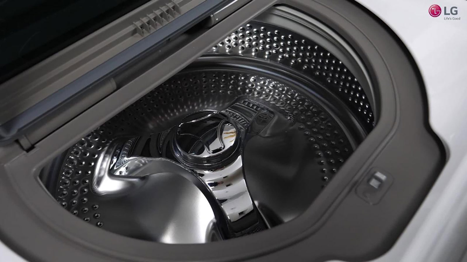 LGTWINWash3_desktop03