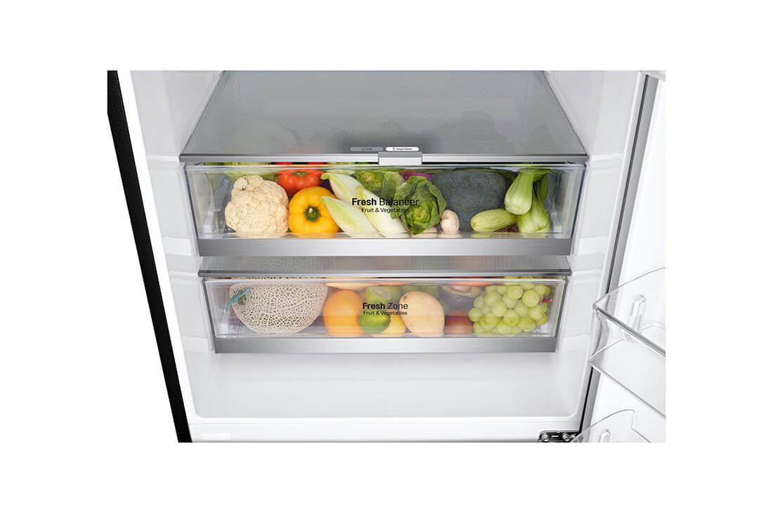 LG Combină frigorifică | Clasa E | 445 L | Total No Frost | Compresor Linear Inverter 10 ani Garanție | Door Cooling | ThinQ™ | Negru mat, GBB569MCAZB, thumbnail 4